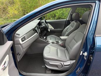 Kia Niro 1.6h GDi First Edition SUV 5dr Petrol Hybrid DCT Euro 6 (s/s) (1