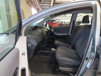 Toyota Yaris 1.33 Dual VVT-i TR Hatchback 5dr Petrol MultiMode Euro 4 (s/s) (