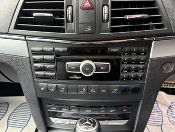Mercedes-Benz E Class 2.1 E250 CDI BlueEfficiency Sport Cabriolet 2dr Diesel G-Tronic+
