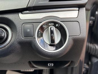 Mercedes-Benz E Class 2.1 E250 CDI BlueEfficiency Sport Cabriolet 2dr Diesel G-Tronic+