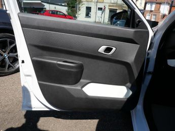 Dacia Spring 45 26.8kWh Expression Electric Auto 5dr Only 4000 Miles