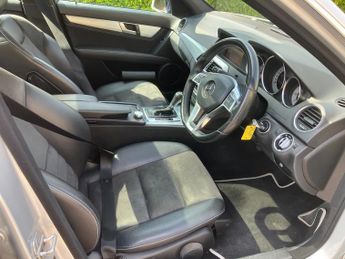 Mercedes-Benz C Class 2.1 C220 CDI AMG Sport Edition Saloon 4dr Diesel G-Tronic+ Euro 