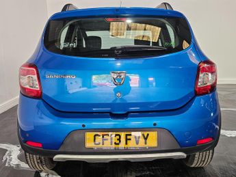 Dacia Sandero Stepway 0.9 TCe Laureate Hatchback 5dr Petrol Manual Euro 5 (90 ps)