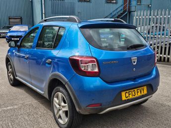 Dacia Sandero Stepway 0.9 TCe Laureate Hatchback 5dr Petrol Manual Euro 5 (90 ps)