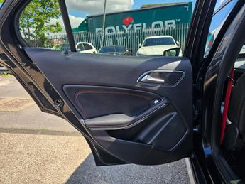 Mercedes-Benz GLA 2.1 GLA220 CDI AMG Line SUV 5dr Diesel 7G-DCT 4MATIC Euro 6 (s/s