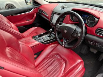 Maserati Levante 3.0D V6 SUV 5dr Diesel ZF 4WD Euro 6 (s/s) (275 ps)