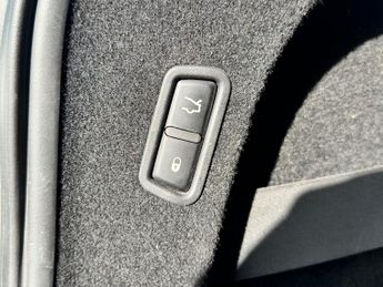 Maserati Levante 3.0D V6 SUV 5dr Diesel ZF 4WD Euro 6 (s/s) (275 ps)