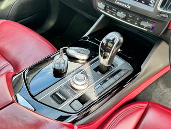 Maserati Levante 3.0D V6 SUV 5dr Diesel ZF 4WD Euro 6 (s/s) (275 ps)