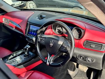 Maserati Levante 3.0D V6 SUV 5dr Diesel ZF 4WD Euro 6 (s/s) (275 ps)