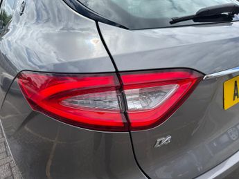 Maserati Levante 3.0D V6 SUV 5dr Diesel ZF 4WD Euro 6 (s/s) (275 ps)
