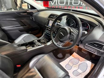 Jaguar XE 2.0d Portfolio Saloon 4dr Diesel Auto Euro 6 (s/s) (180 ps)