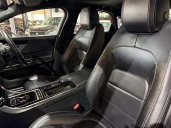 Jaguar XF 2.0d R-Sport Saloon 4dr Diesel Auto Euro 6 (s/s) (180 ps)