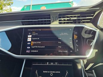 Audi A6 Avant 2.0 TFSI 40 Black Edition Estate 5dr Petrol S Tronic Euro 6 (s/s