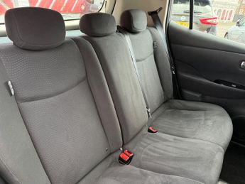Nissan LEAF 24kWh Acenta Hatchback 5dr Electric Auto (109 bhp)