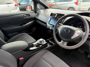 Nissan LEAF 24kWh Acenta Hatchback 5dr Electric Auto (109 bhp)