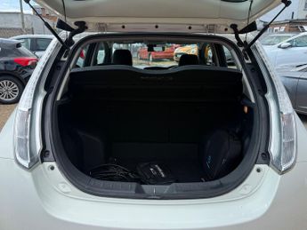 Nissan LEAF 24kWh Acenta Hatchback 5dr Electric Auto (109 bhp)