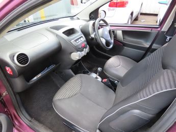 Peugeot 107 1.0 12V Active Hatchback 5dr Petrol 2 Tronic Euro 5 (68 ps)