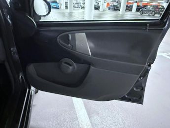 Toyota Aygo 1.0 VVT-i + Hatchback 5dr Petrol MultiMode Euro 4 (67 bhp)