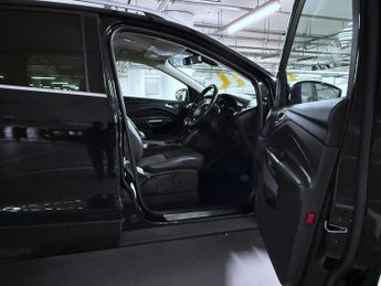 Ford Kuga 1.5T EcoBoost Titanium SUV 5dr Petrol Auto AWD Euro 6 (s/s) (182