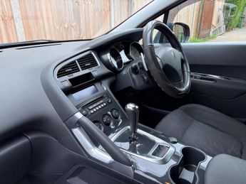 Peugeot 3008 1.6 e-HDi Active SUV 5dr Diesel EGC Euro 5 (s/s) (112 ps)