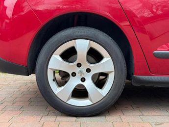 Peugeot 3008 1.6 e-HDi Active SUV 5dr Diesel EGC Euro 5 (s/s) (112 ps)