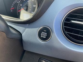 Hyundai i10 1.2 Premium SE Hatchback 5dr Petrol Auto Euro 5 (87 ps)