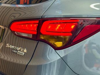 Hyundai Santa Fe 2.2 CRDi Blue Drive Premium SE SUV 5dr Diesel Auto 4WD  (7 Seat)