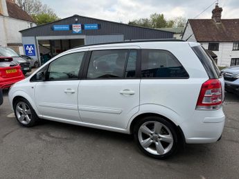 Vauxhall Zafira 1.8 16V Exclusiv MPV 5dr Petrol Manual Euro 5 (120 ps)