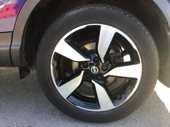 Nissan Qashqai 1.2 DIG-T N-Connecta SUV 5dr Petrol Manual 2WD Euro 6 (s/s) (115