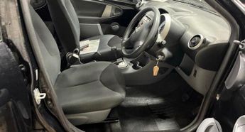Toyota Aygo 1.0 VVT-i Black Hatchback 5dr Petrol MultiMode Euro 4 (67 bhp)