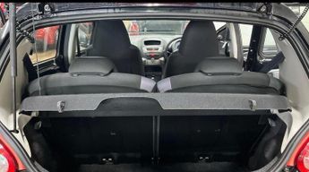 Toyota Aygo 1.0 VVT-i Black Hatchback 5dr Petrol MultiMode Euro 4 (67 bhp)