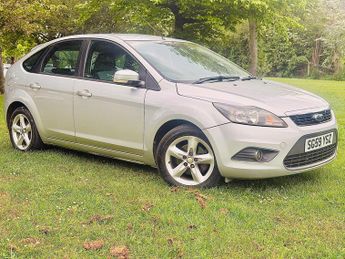 Ford Focus 1.6 Zetec Hatchback 5dr Petrol Manual (161 g/km, 99 bhp)