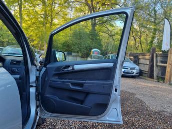 Vauxhall Zafira 1.6 16V Design Euro 5 5dr (SNav)