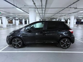 Toyota Yaris 1.5 VVT-h Design Hatchback 5dr Petrol Hybrid E-CVT Euro 6 (s/s) 