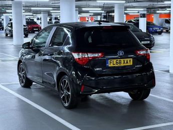 Toyota Yaris 1.5 VVT-h Design Hatchback 5dr Petrol Hybrid E-CVT Euro 6 (s/s) 