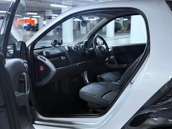 Smart ForTwo 1.0 MHD Passion Coupe 2dr Petrol Auto Euro 4 (71 bhp)