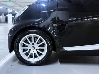 Smart ForTwo 1.0 MHD Passion Coupe 2dr Petrol Auto Euro 4 (71 bhp)