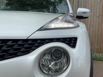 Nissan Juke 1.6 Acenta Premium SUV 5dr Petrol XTRON Euro 5 (117 ps)