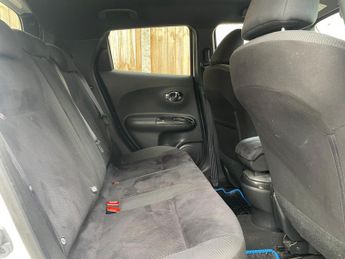 Nissan Juke 1.6 Acenta Premium SUV 5dr Petrol XTRON Euro 5 (117 ps)