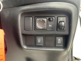 Nissan Juke 1.6 Acenta Premium SUV 5dr Petrol XTRON Euro 5 (117 ps)