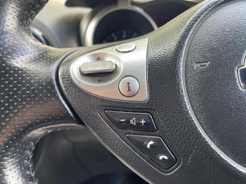 Nissan Juke 1.6 Acenta Premium SUV 5dr Petrol XTRON Euro 5 (117 ps)