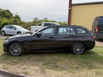 BMW 3 Series 2.0 330e 12kWh Sport Pro Touring 5dr Petrol Plug-in Hybrid Auto 