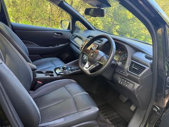 Nissan LEAF 40kWh Tekna Hatchback 5dr Electric Auto (150 ps)