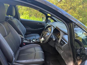 Nissan LEAF 40kWh Tekna Hatchback 5dr Electric Auto (150 ps)