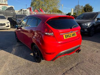 Ford Fiesta 1.4 Zetec Hatchback 5dr Petrol Automatic (154 g/km, 94 bhp)