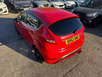 Ford Fiesta 1.4 Zetec Hatchback 5dr Petrol Automatic (154 g/km, 94 bhp)