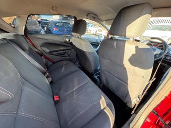 Ford Fiesta 1.4 Zetec Hatchback 5dr Petrol Automatic (154 g/km, 94 bhp)