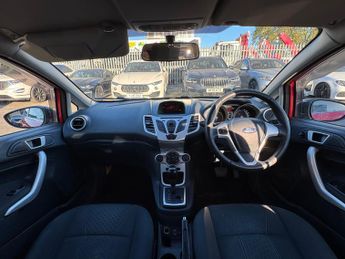 Ford Fiesta 1.4 Zetec Hatchback 5dr Petrol Automatic (154 g/km, 94 bhp)