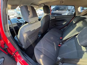 Ford Fiesta 1.4 Zetec Hatchback 5dr Petrol Automatic (154 g/km, 94 bhp)