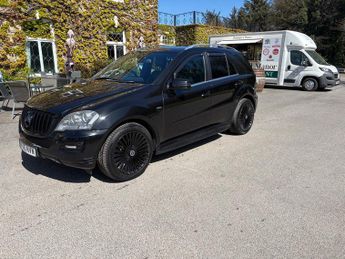 Mercedes M Class 3.0 ML350 CDI V6 BlueEfficiency Grand Edition SUV 5dr Diesel G-T